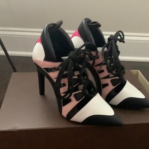 Louis Vuitton pumps 11cm